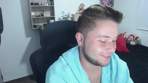 JOHAN independient model online show from 03.12.25