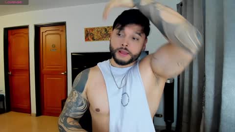 Snapshot of johatsu chatting on 01.23.25 King - online show from 01.23.25