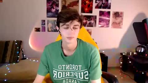Snapshot of john_winx chatting on 06.13.26 john_winx online show from 06.13.26