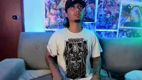 John carrie    Independent  Help me reach my goal 100 likes and 10000 followers  online show from 01.17.26