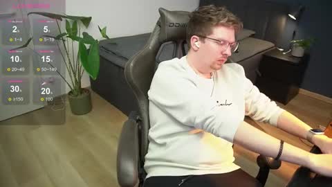 Jones online show from 01.04.25