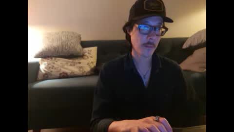 Johnee online show from 10.04.25