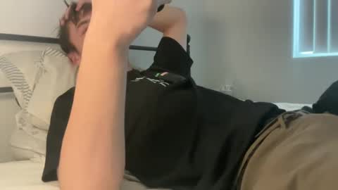 John James online show from 01.10.25