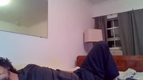 Snapshot of johnjohn90909 chatting on 10.01.25 johnjohn online show from 10.01.25