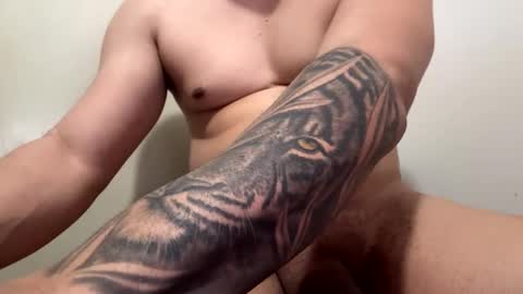 Snapshot of johnjow10 chatting on 10.07.25 JOHN online show from 10.07.25