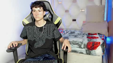 johnny_cagee online show from 09.18.25