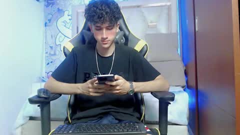 johnny_cagee online show from 10.25.25