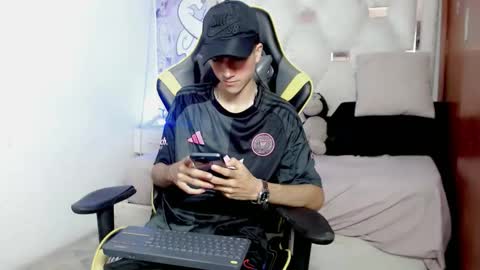 johnny_cagee online show from 01.13.26