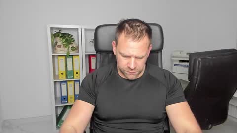 johnnydough82 online show from 12.28.24