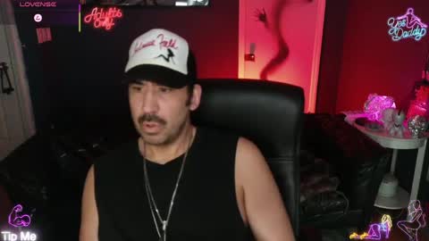 Snapshot of johnnyfromspace chatting on 04.19.26 Johnny from Space online show from 04.19.26