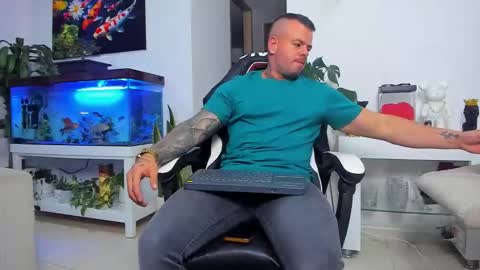 JOHNNY online show from 10.26.25