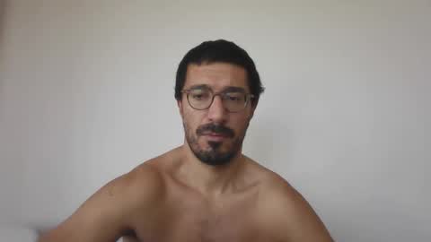 Snapshot of johnparis7575 chatting on 11.04.25 Johnfrench online show from 11.04.25