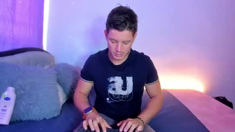 Snapshot of johnycooper08 chatting on 07.17.26 johnycooper08 online show from 07.17.26