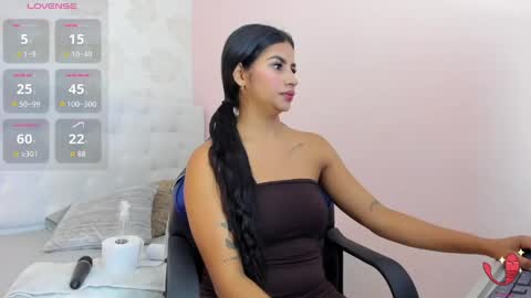 J O L I E  online show from 06.04.26
