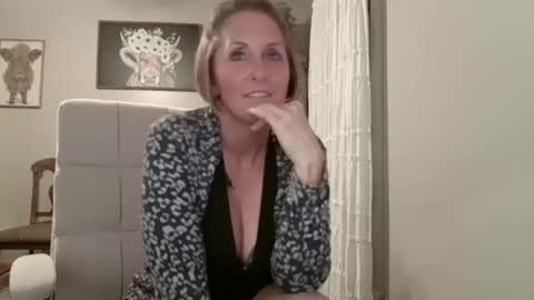 Jolie online show from 09.13.25