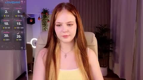 Snapshot of jolly_bean chatting on 11.08.25 Polly online show from 11.08.25