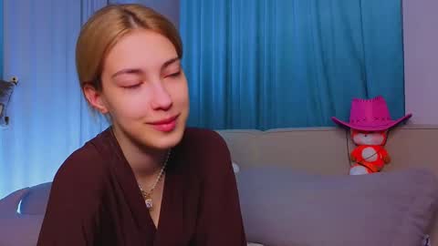 Viola online show from 11.08.25