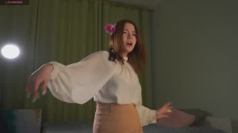 Snapshot of jolynnoliff chatting on 03.06.26 Ayako online show from 03.06.26