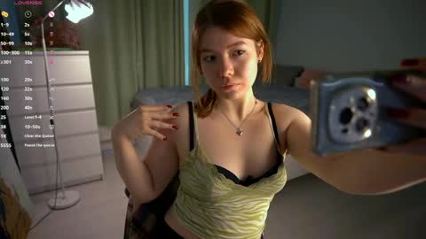 Snapshot of jolynnoliff chatting on 04.11.26 Ayako online show from 04.11.26