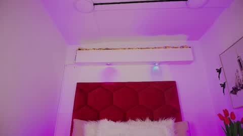 Snapshot of jonas_hiill chatting on 11.04.25 Jonas online show from 11.04.25