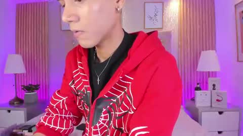 Snapshot of jonas_hiill chatting on 07.18.26 Jonas online show from 07.18.26