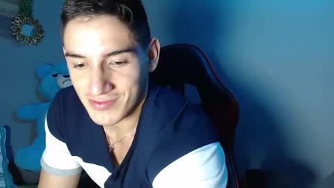 Snapshot of jonathancast08 chatting on 02.02.25 jonathancast08 online show from 02.02.25