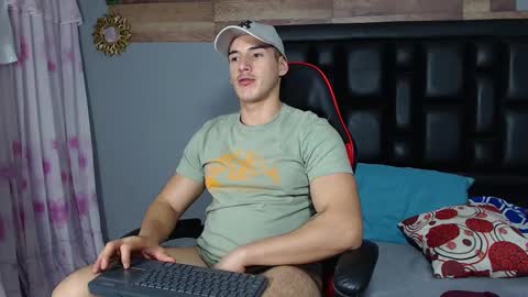 Snapshot of jonathancast08 chatting on 02.26.25 jonathancast08 online show from 02.26.25