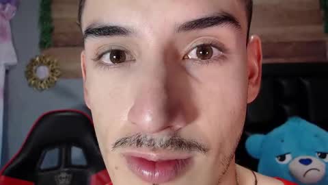 Snapshot of jonathancast08 chatting on 03.07.25 jonathancast08 online show from 03.07.25