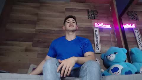 Snapshot of jonathancast08 chatting on 09.29.25 jonathancast08 online show from 09.29.25