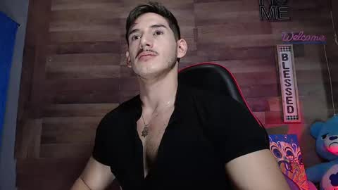 Snapshot of jonathancast08 chatting on 10.15.25 jonathancast08 online show from 10.15.25