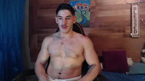 Snapshot of jonathancast08 chatting on 11.22.25 jonathancast08 online show from 11.22.25