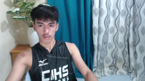Snapshot of jonel_xx chatting on 07.12.26 jonel online show from 07.12.26