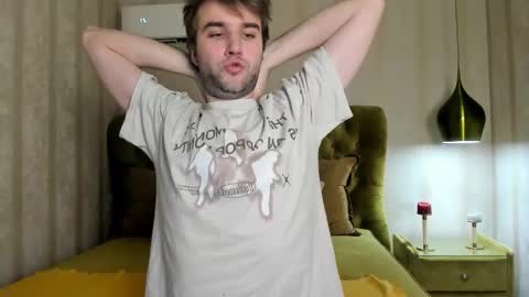 Snapshot of jonnahhell chatting on 11.22.25 Jonah online show from 11.22.25