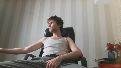 Snapshot of jonnahhell chatting on 12.03.25 Jonah online show from 12.03.25