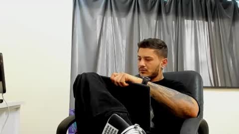 Snapshot of jonnyporn1 chatting on 01.08.25 jonnyporn1 online show from 01.08.25