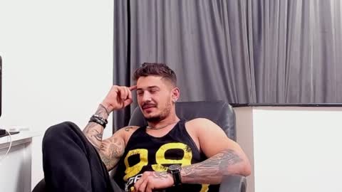 Snapshot of jonnyporn1 chatting on 01.21.25 jonnyporn1 online show from 01.21.25