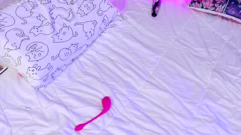 Snapshot of jorougumo chatting on 01.25.25 Rose online show from 01.25.25