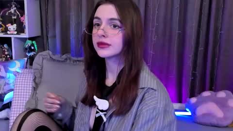 Snapshot of jorougumo chatting on 11.16.25 Rose online show from 11.16.25