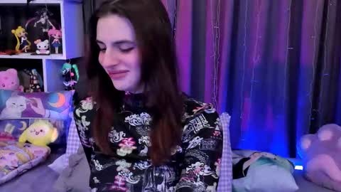 Snapshot of jorougumo chatting on 11.21.25 Rose online show from 11.21.25