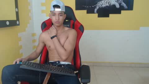 jose_sexycumm online show from 12.22.24