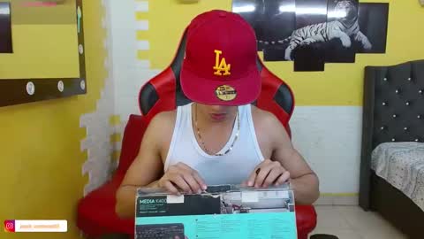 jose_sexycumm online show from 11.20.25