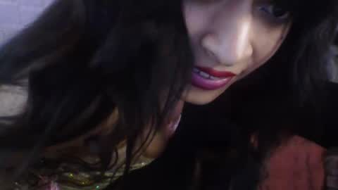 Josefa Lasumi  online show from 11.29.25