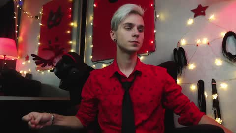 Snapshot of joseph__quinn chatting on 12.25.24 Master Joseph online show from 12.25.24