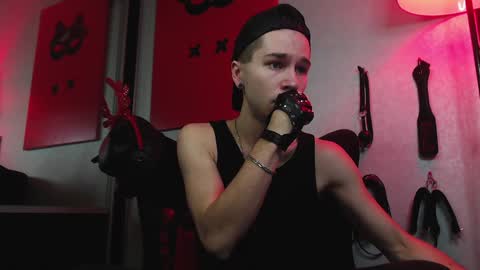 Snapshot of joseph__quinn chatting on 01.14.25 Master Joseph online show from 01.14.25