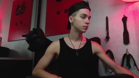 Snapshot of joseph__quinn chatting on 02.01.25 Master Joseph online show from 02.01.25