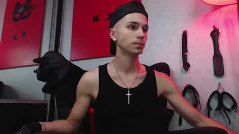 Snapshot of joseph__quinn chatting on 03.08.25 Master Joseph online show from 03.08.25