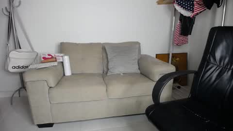 josezaens_ online show from 10.13.25