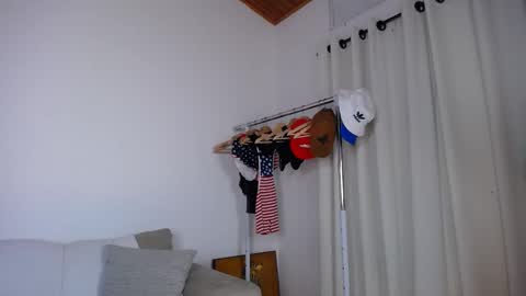 josezaens_ online show from 10.31.25