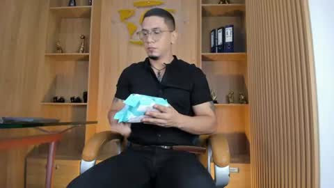Snapshot of joshmiller___ chatting on 07.17.26 joshmiller___ online show from 07.17.26