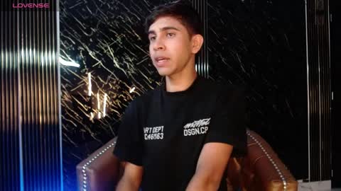 Snapshot of joshua_saenz_ chatting on 04.05.26 joshua_saenz_ online show from 04.05.26
